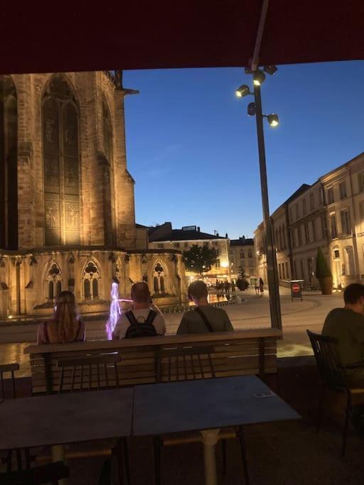 Superbe Appartement A Une Minute A Pied De La Gare Épinal Dış mekan fotoğraf