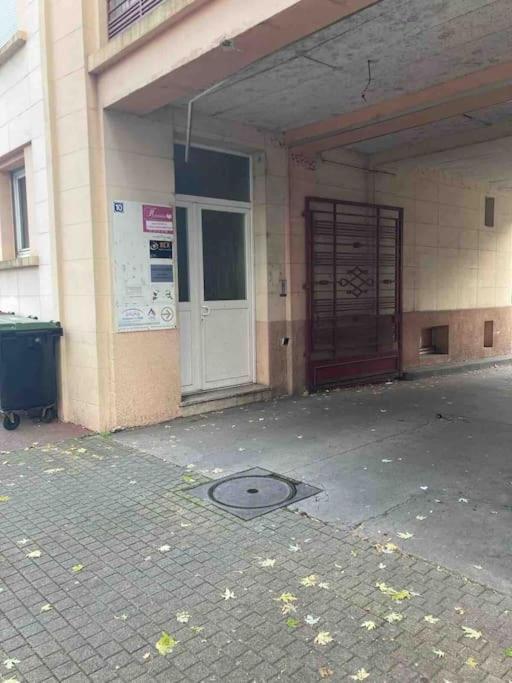 Superbe Appartement A Une Minute A Pied De La Gare Épinal Dış mekan fotoğraf