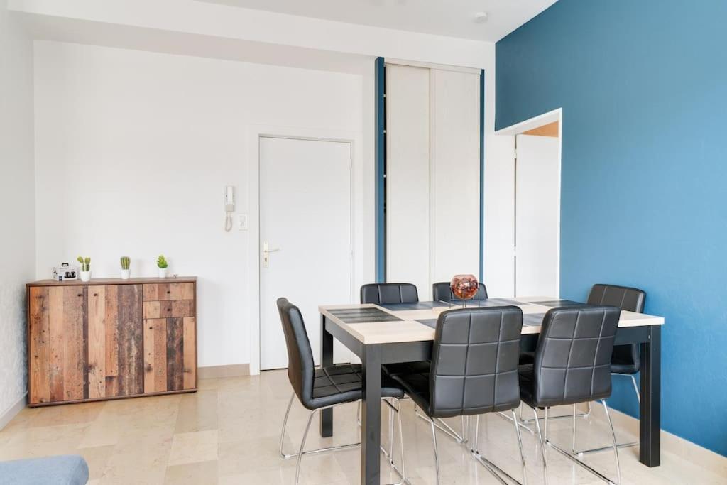 Superbe Appartement A Une Minute A Pied De La Gare Épinal Dış mekan fotoğraf